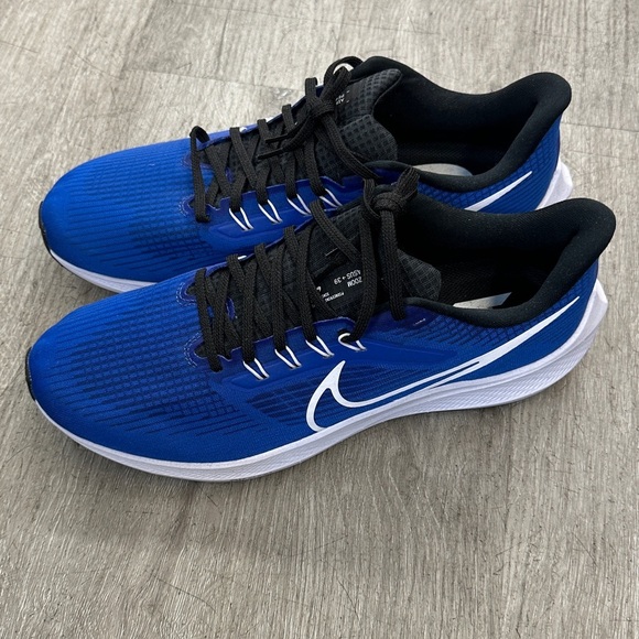 Nike Royal Blue and Black Athletic Sneakers NIKE
M ZOOM PEGASUS 39 - Picture 3 of 7